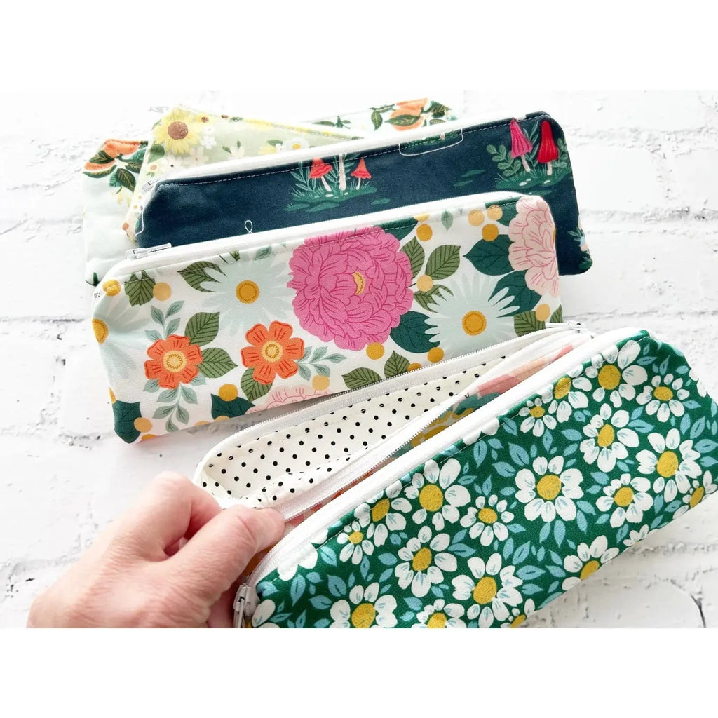 'Favorite Notion' Small Fabric Zippered Pouch